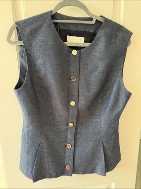 Zara Sleeveless Button-Front Denim-Look Vest Top in Blue